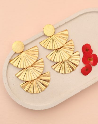 Aretes cascada abanicos