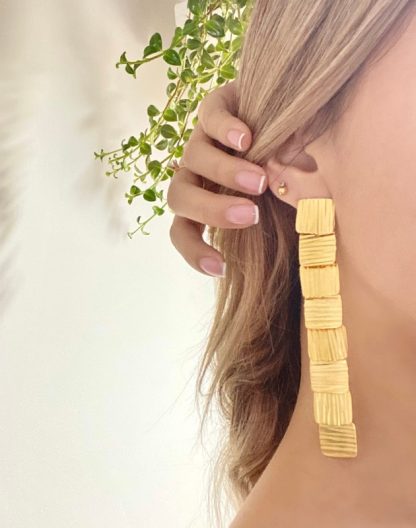 Aretes cuadrados largos