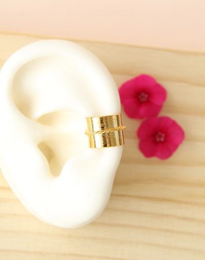 Ear cuff ancho con entorchado