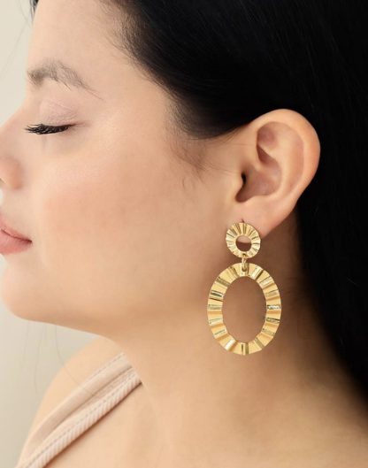 Aretes oval diamantado