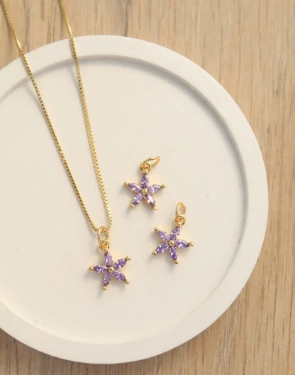 Cadena flor morado