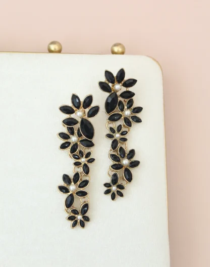 Aretes largos flores