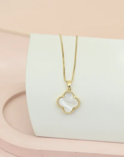 Cadena trébol blanco