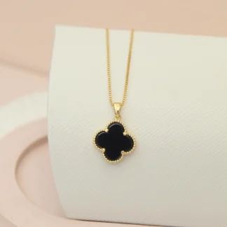 Cadena trébol negro