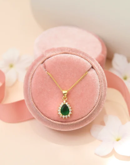 Cadena lagrima verde