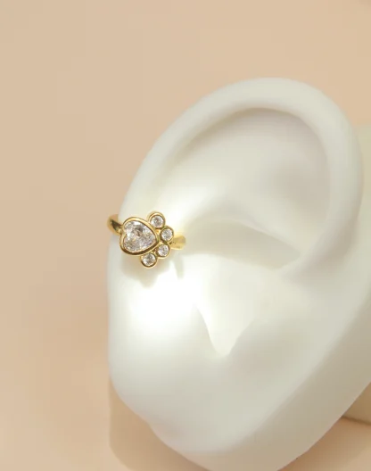Ear cuff huella