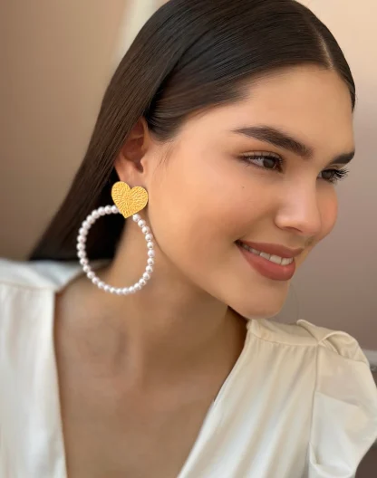 Aretes corazón perlas